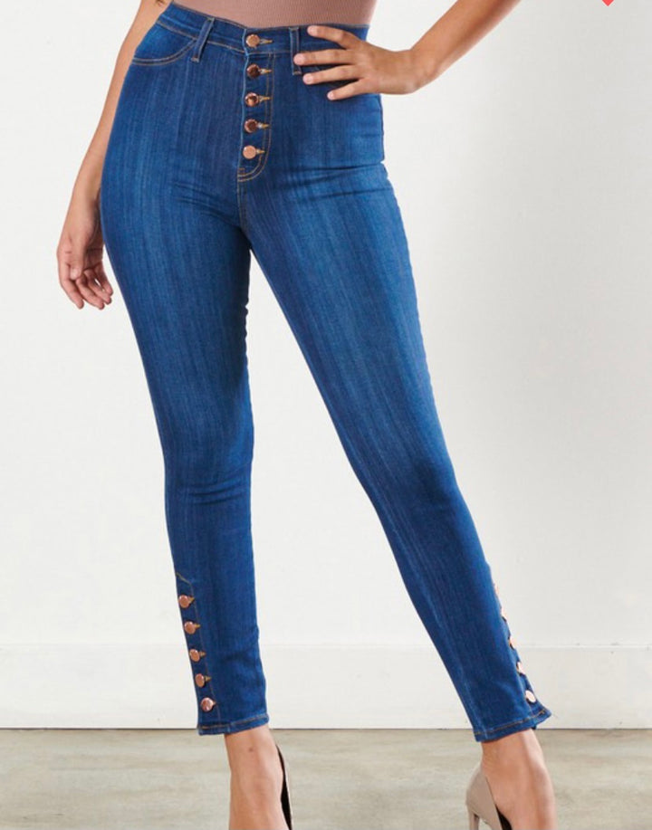 Cara Skinny Jeans